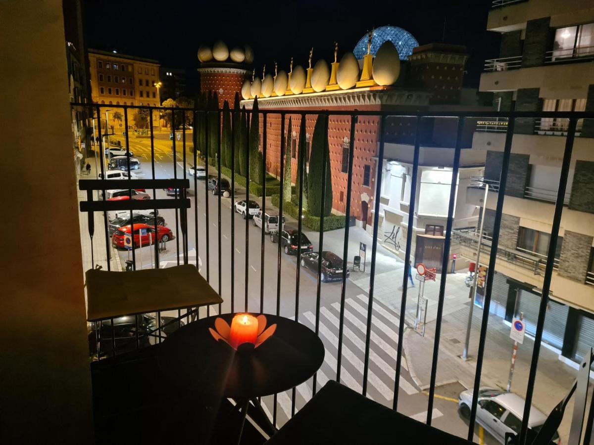 Apartamentos Enfrente Del Museo Dali Figueres  Bagian luar foto