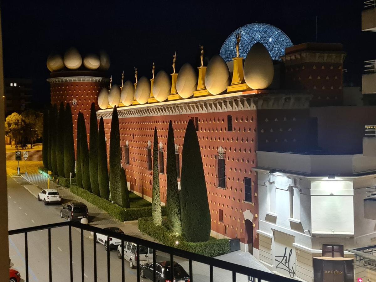 Apartamentos Enfrente Del Museo Dali Figueres  Ruang foto